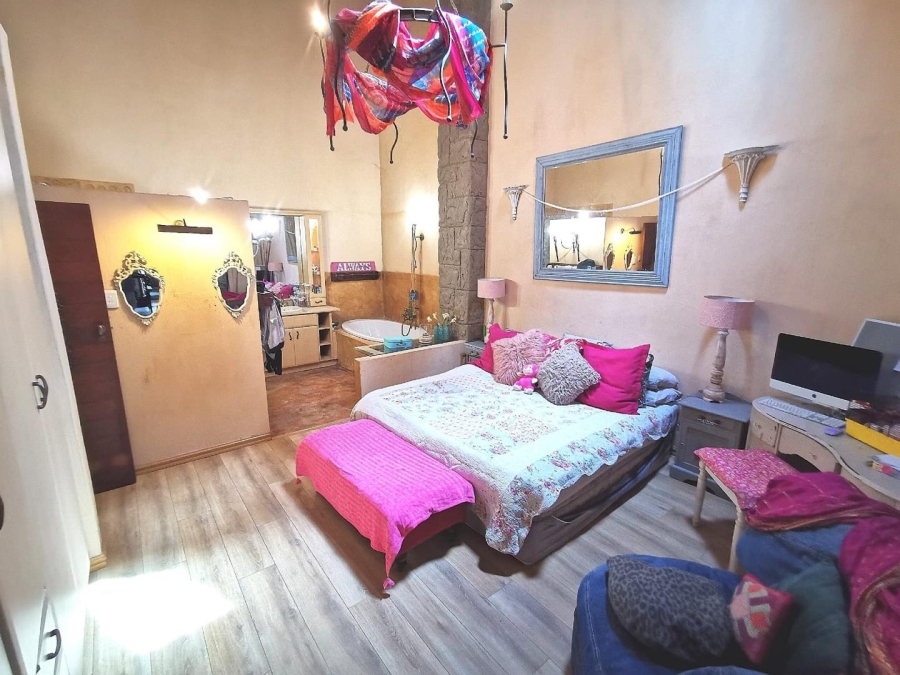 3 Bedroom Property for Sale in Kloof KwaZulu-Natal