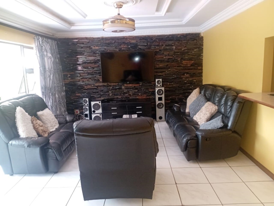 3 Bedroom Property for Sale in Glen Hills KwaZulu-Natal