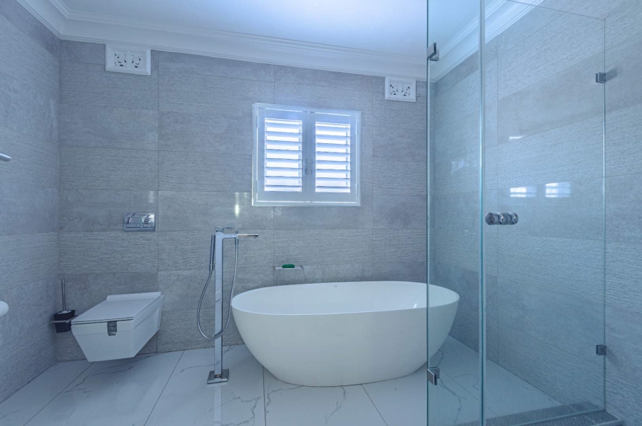 5 Bedroom Property for Sale in Everton KwaZulu-Natal