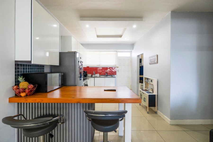 2 Bedroom Property for Sale in Amanzimtoti KwaZulu-Natal