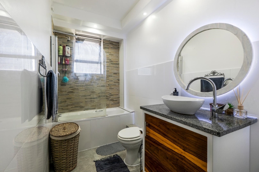 2 Bedroom Property for Sale in Amanzimtoti KwaZulu-Natal