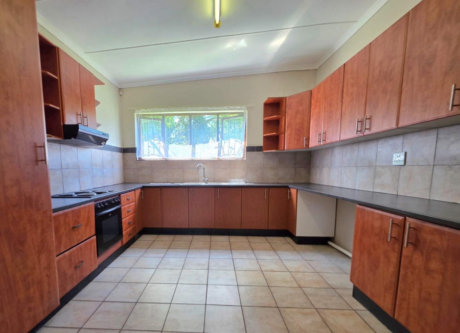 4 Bedroom Property for Sale in Waterfall KwaZulu-Natal