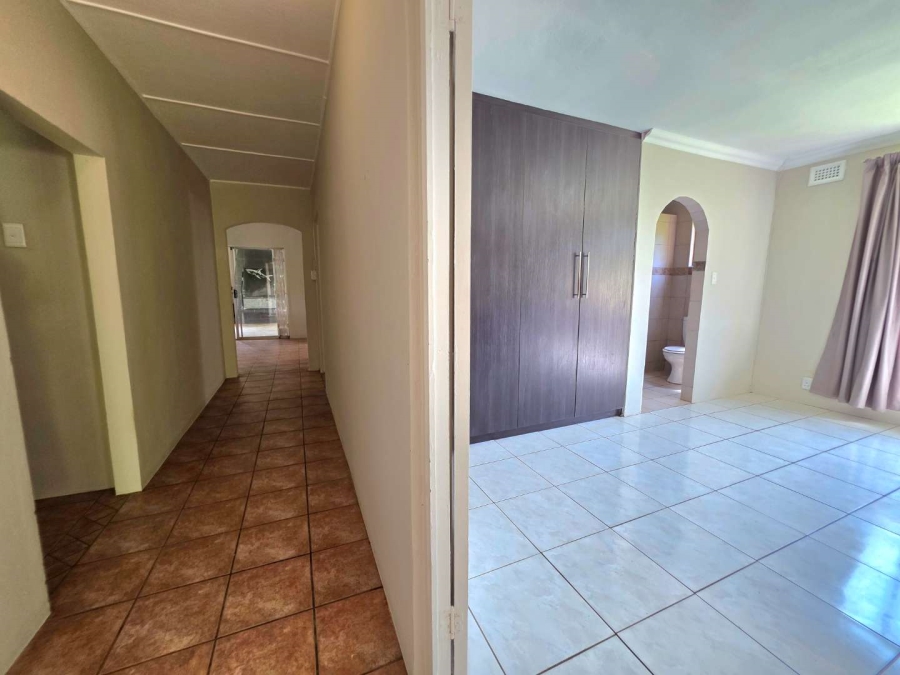 4 Bedroom Property for Sale in Waterfall KwaZulu-Natal