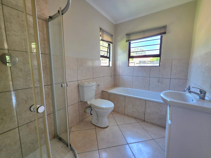 4 Bedroom Property for Sale in Waterfall KwaZulu-Natal
