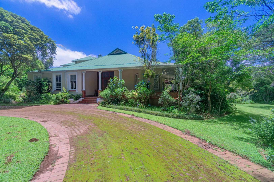 6 Bedroom Property for Sale in Kloof KwaZulu-Natal