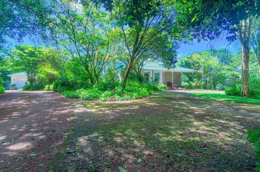 6 Bedroom Property for Sale in Kloof KwaZulu-Natal