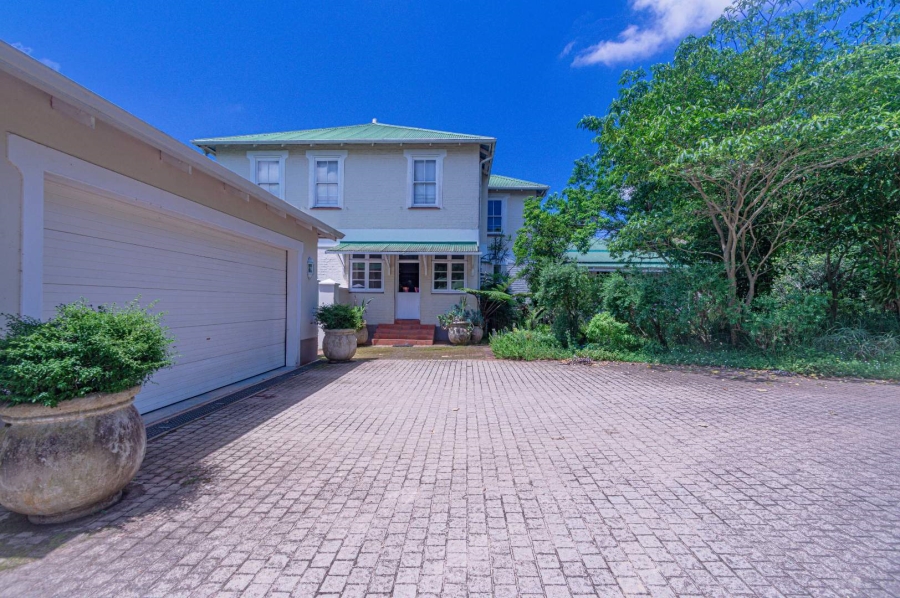 6 Bedroom Property for Sale in Kloof KwaZulu-Natal