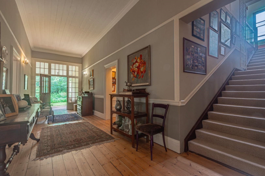 6 Bedroom Property for Sale in Kloof KwaZulu-Natal