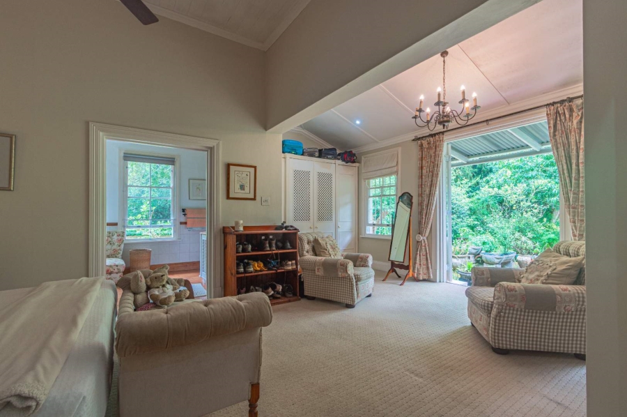 6 Bedroom Property for Sale in Kloof KwaZulu-Natal