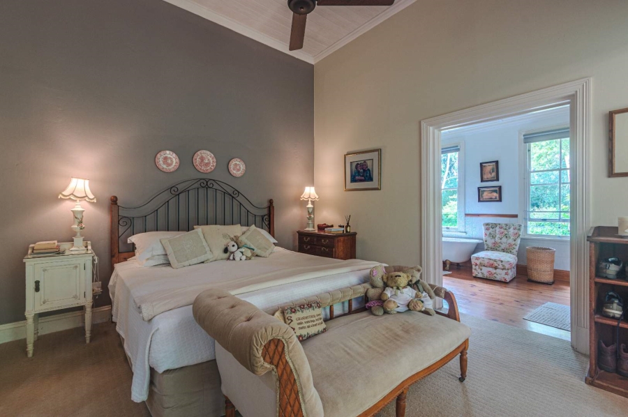 6 Bedroom Property for Sale in Kloof KwaZulu-Natal