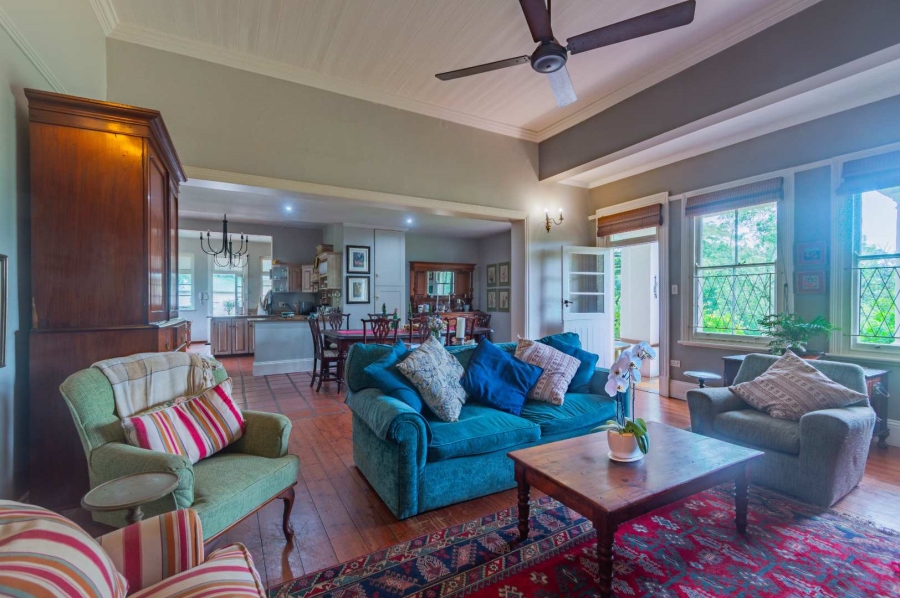 6 Bedroom Property for Sale in Kloof KwaZulu-Natal