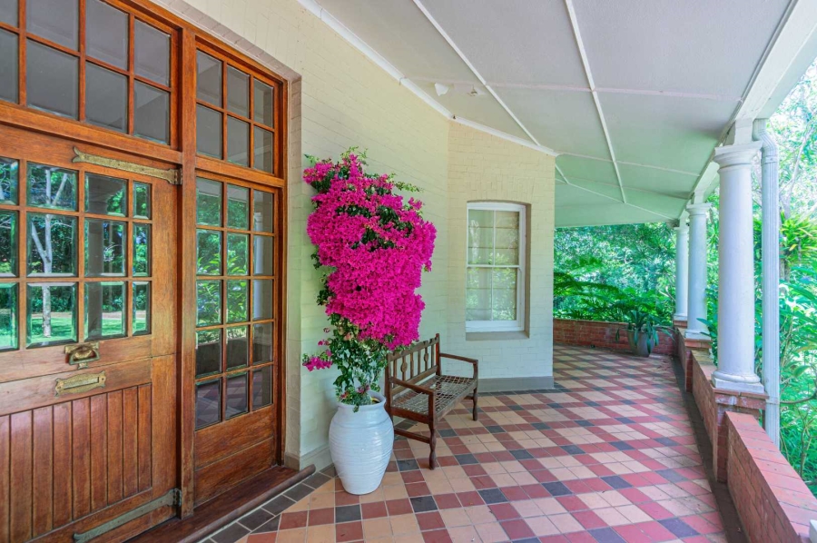 6 Bedroom Property for Sale in Kloof KwaZulu-Natal
