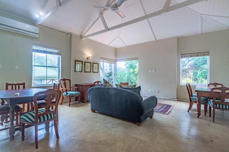 6 Bedroom Property for Sale in Kloof KwaZulu-Natal