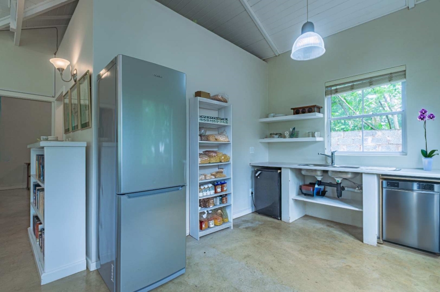 6 Bedroom Property for Sale in Kloof KwaZulu-Natal