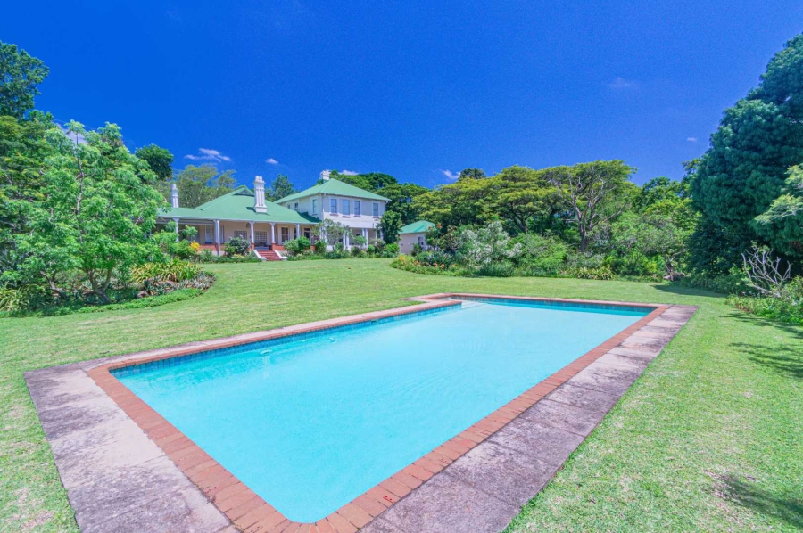 6 Bedroom Property for Sale in Kloof KwaZulu-Natal