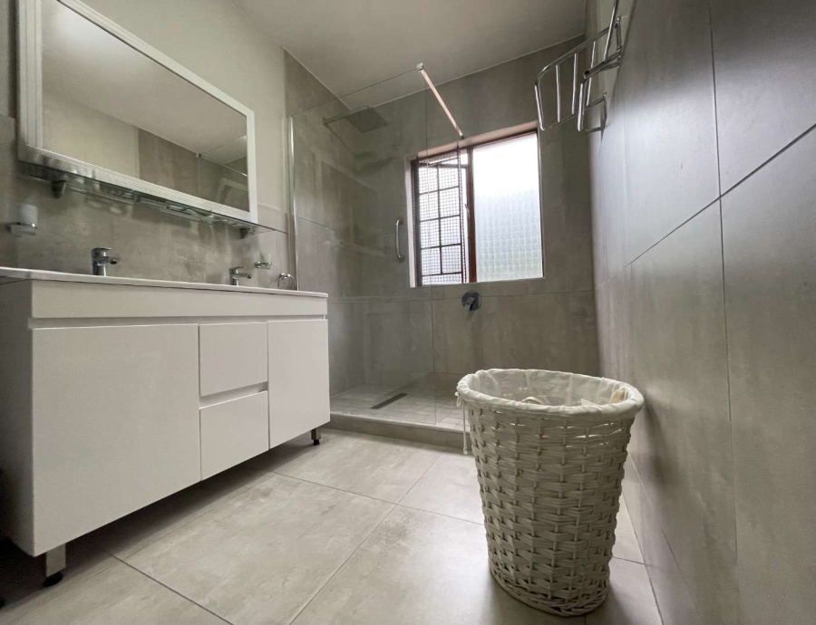 3 Bedroom Property for Sale in Wakenshaw Estate KwaZulu-Natal