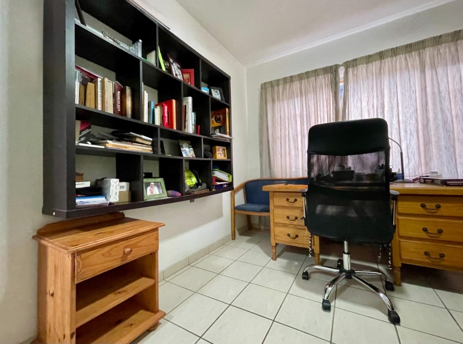 3 Bedroom Property for Sale in Wakenshaw Estate KwaZulu-Natal