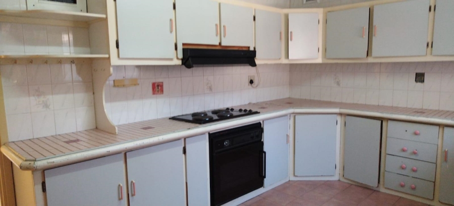 To Let 4 Bedroom Property for Rent in Tongaat KwaZulu-Natal