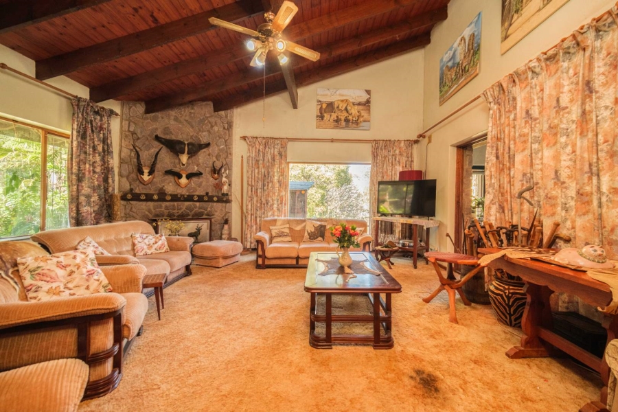 5 Bedroom Property for Sale in Waterfall KwaZulu-Natal