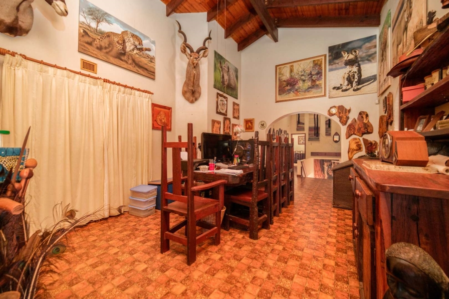 5 Bedroom Property for Sale in Waterfall KwaZulu-Natal