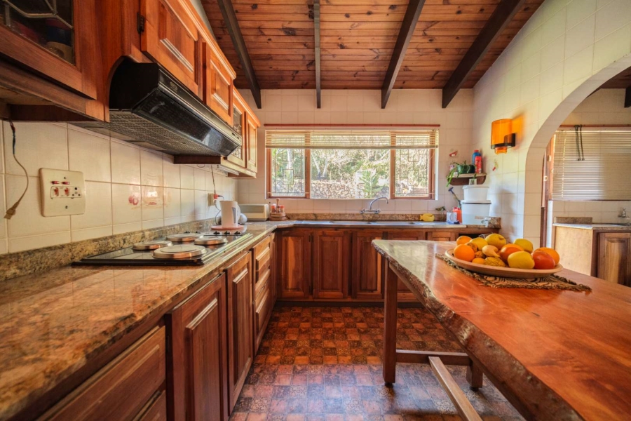 5 Bedroom Property for Sale in Waterfall KwaZulu-Natal