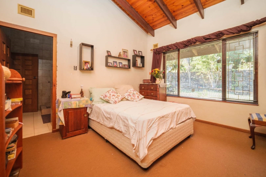 5 Bedroom Property for Sale in Waterfall KwaZulu-Natal