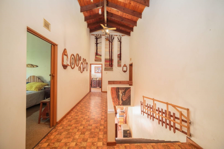 5 Bedroom Property for Sale in Waterfall KwaZulu-Natal