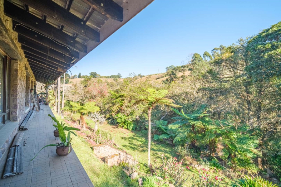 5 Bedroom Property for Sale in Waterfall KwaZulu-Natal