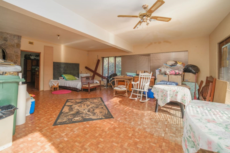 5 Bedroom Property for Sale in Waterfall KwaZulu-Natal