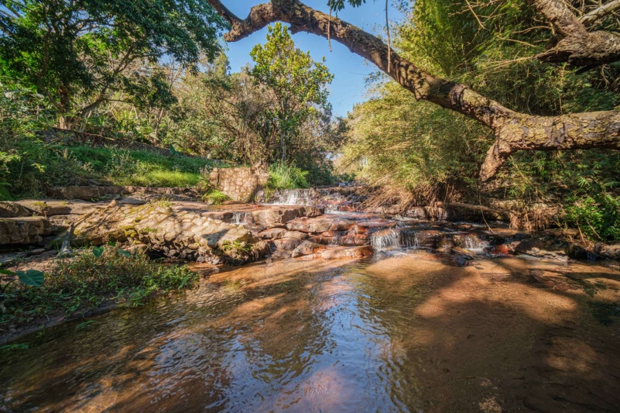 5 Bedroom Property for Sale in Waterfall KwaZulu-Natal