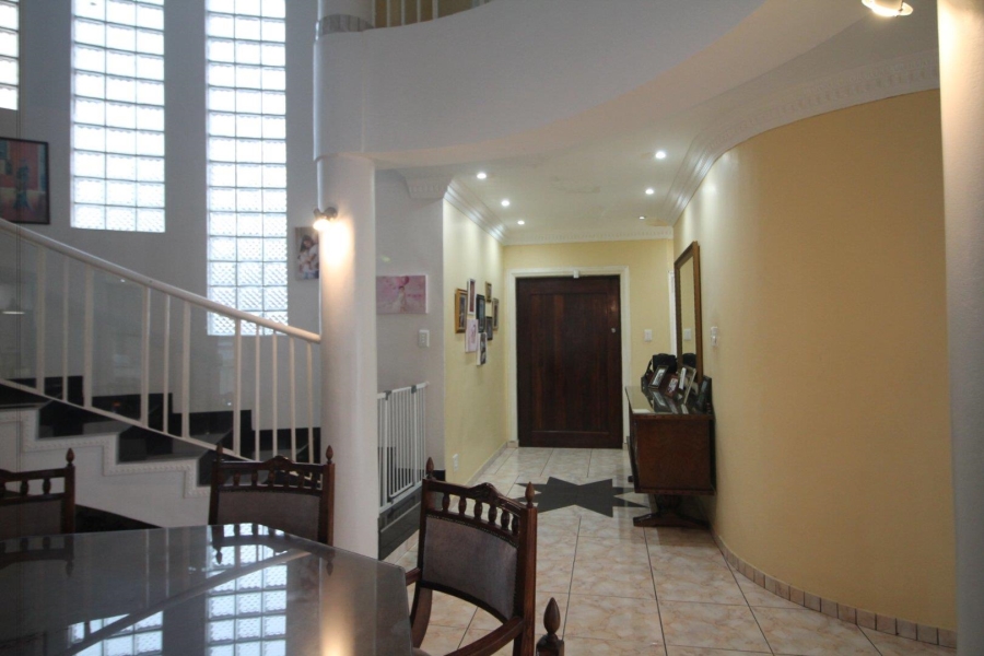 5 Bedroom Property for Sale in La Mercy KwaZulu-Natal