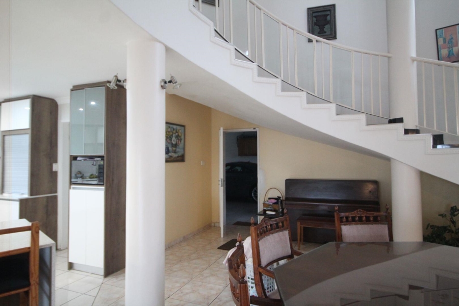 5 Bedroom Property for Sale in La Mercy KwaZulu-Natal