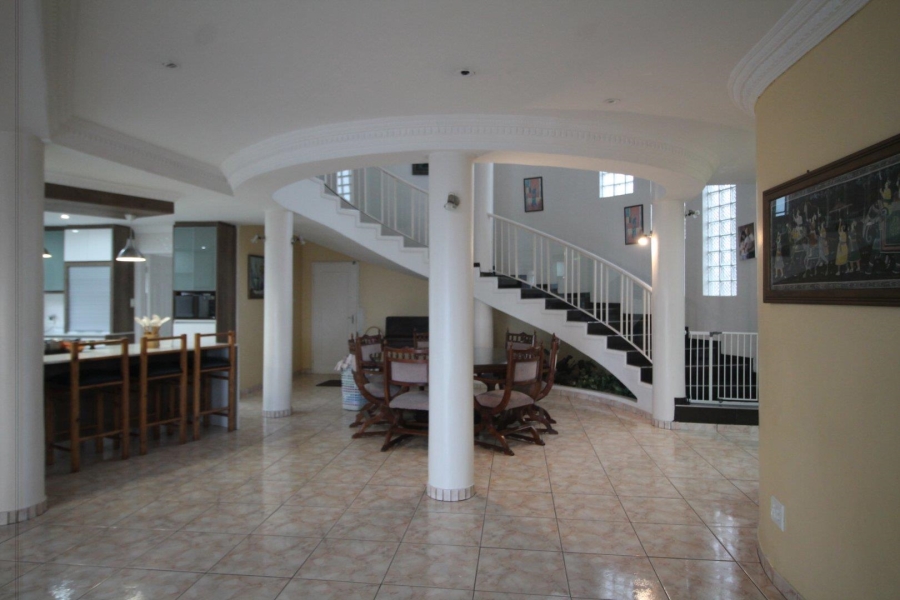 5 Bedroom Property for Sale in La Mercy KwaZulu-Natal