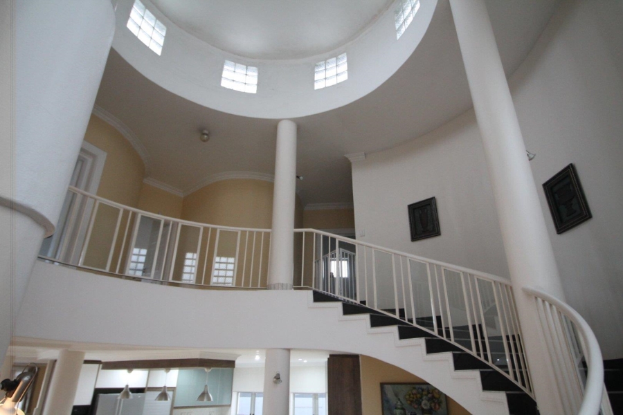 5 Bedroom Property for Sale in La Mercy KwaZulu-Natal