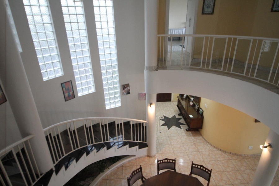 5 Bedroom Property for Sale in La Mercy KwaZulu-Natal