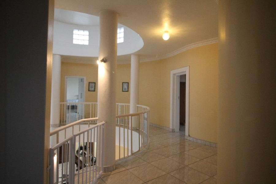 5 Bedroom Property for Sale in La Mercy KwaZulu-Natal