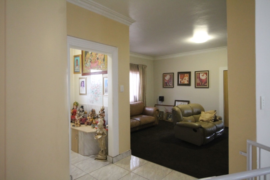 5 Bedroom Property for Sale in La Mercy KwaZulu-Natal