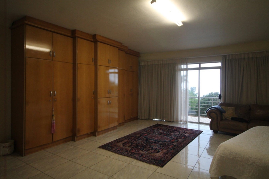 5 Bedroom Property for Sale in La Mercy KwaZulu-Natal