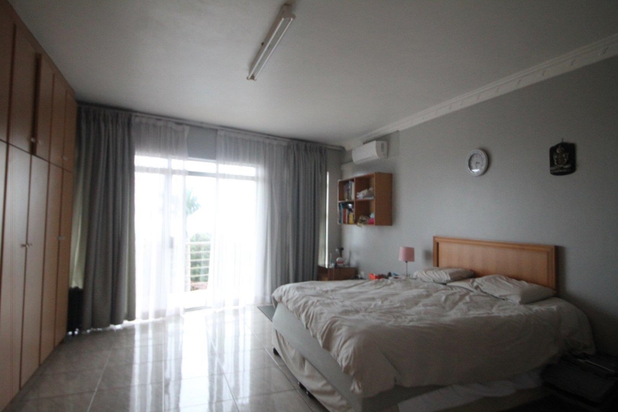 5 Bedroom Property for Sale in La Mercy KwaZulu-Natal