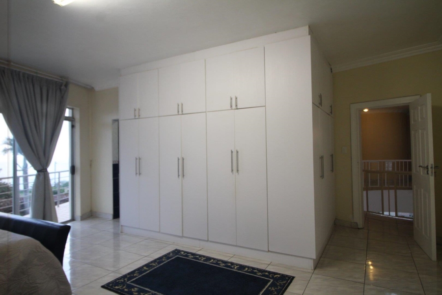 5 Bedroom Property for Sale in La Mercy KwaZulu-Natal