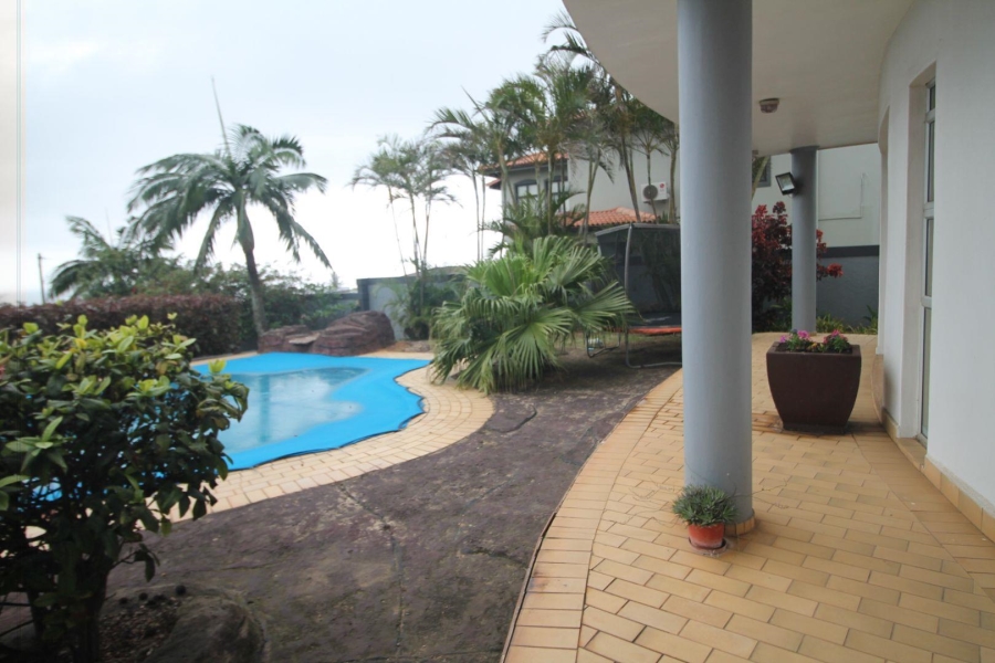5 Bedroom Property for Sale in La Mercy KwaZulu-Natal