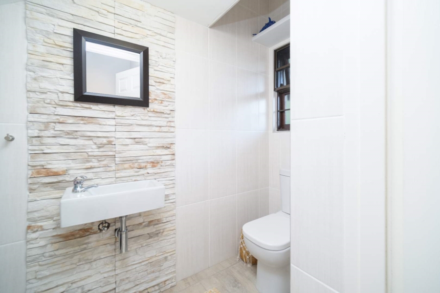 4 Bedroom Property for Sale in Seaward Estate KwaZulu-Natal