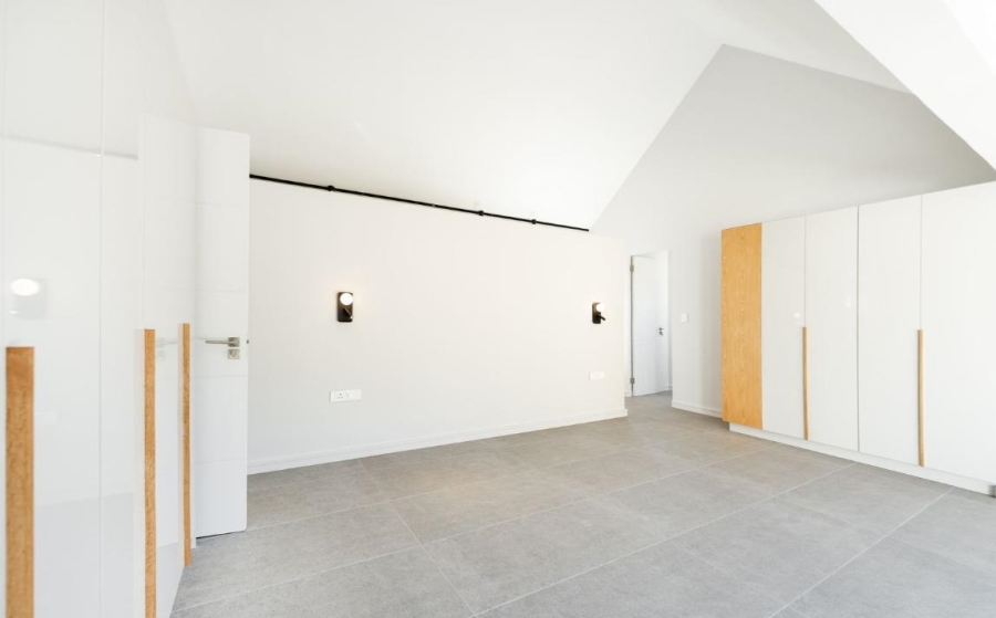 4 Bedroom Property for Sale in Sheffield Beach KwaZulu-Natal