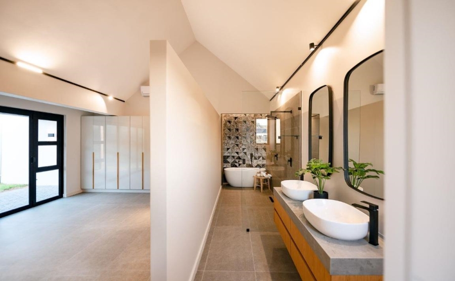 4 Bedroom Property for Sale in Sheffield Beach KwaZulu-Natal