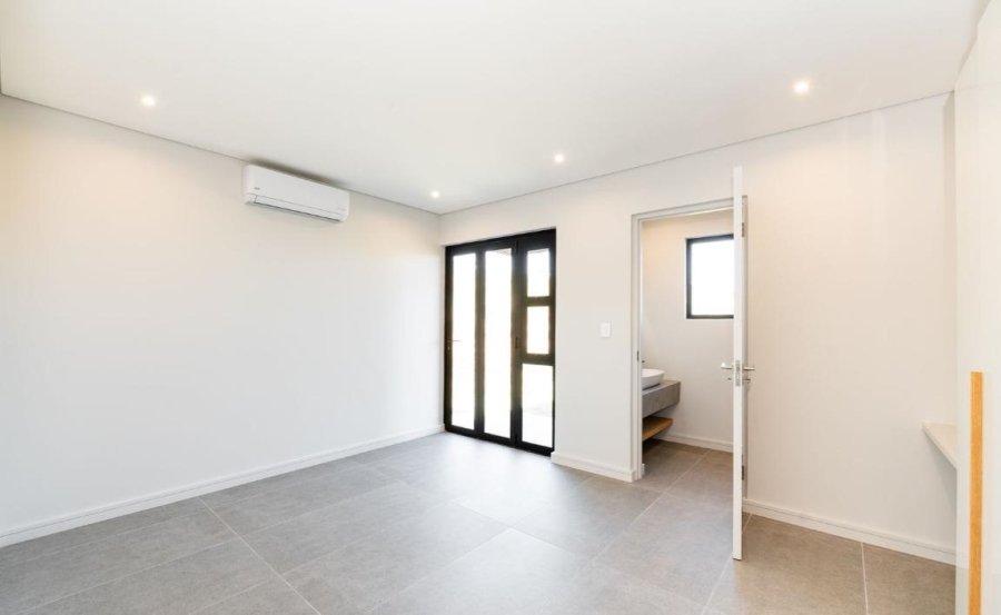 4 Bedroom Property for Sale in Sheffield Beach KwaZulu-Natal