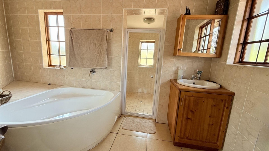 Commercial Property for Sale in Howick Rural KwaZulu-Natal
