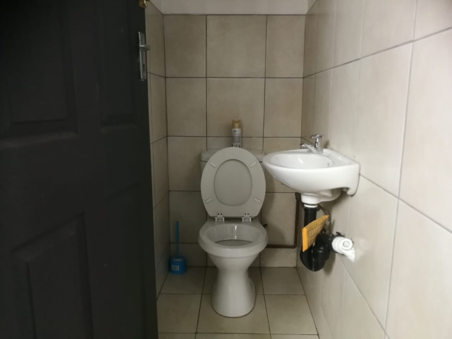 To Let commercial Property for Rent in Phoenix KwaZulu-Natal