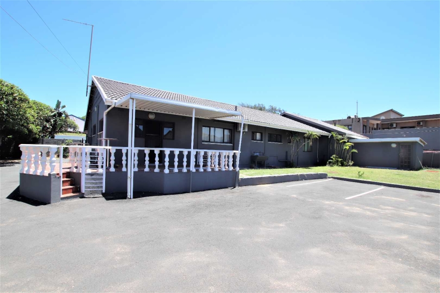 10 Bedroom Property for Sale in Glen Ashley KwaZulu-Natal