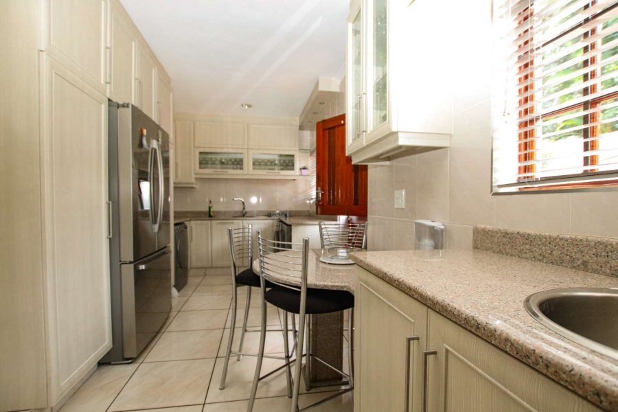 5 Bedroom Property for Sale in Herrwood Park KwaZulu-Natal