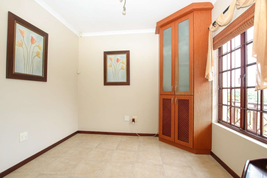 5 Bedroom Property for Sale in Herrwood Park KwaZulu-Natal